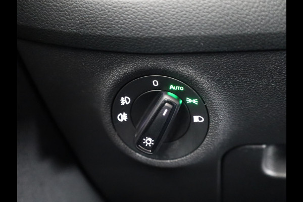 Škoda Kodiaq 1.5 TSI Sportline Business 150 pk Automaat | Navigatie | Panoramadak | Parkeersensoren | Achteruitrijcamera | Keyless | Elektr. bestuurdersstoel met geheugen | Stoelverwarming |