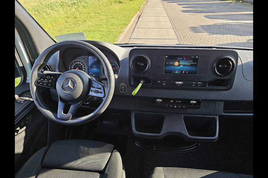 Mercedes-Benz Sprinter 317 1.9 CDI L2H2 RWD Cruise control, Airco, Pdc, Camera, Stoelverwarming,  Automaat, Mbux, Carplay, Euro6, 170 PK
