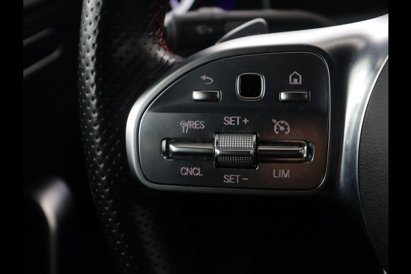Mercedes-Benz A-Klasse 250 Premium Plus | AMG Line | Panoramadak | Trekhaak | Sfeerverlichting | Leder/alcantara | Burnmeister | Full LED | Stoelverwarming |