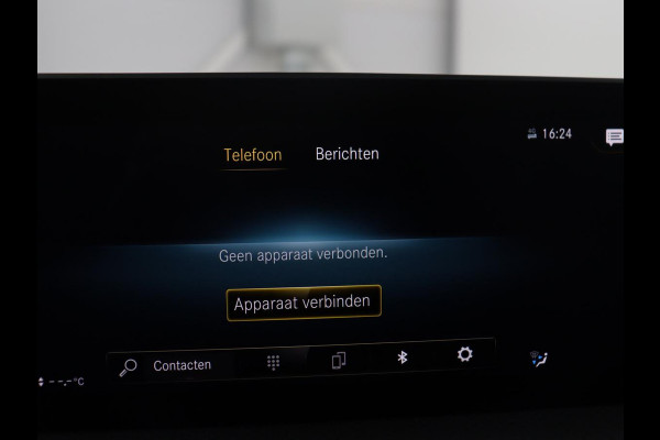 Mercedes-Benz A-Klasse 250 Premium Plus | AMG Line | Panoramadak | Trekhaak | Sfeerverlichting | Leder/alcantara | Burnmeister | Full LED | Stoelverwarming |
