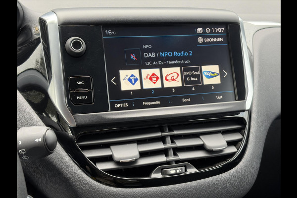 Peugeot 208 1.2 PureTech Blue Lion ✓D-riem vv 2024✓Dealer Onderhouden✓Carplay✓Navi✓Trekhaak✓2e Eigenaar✓Recent beurt gehad✓Airco✓Cruise✓Pdc✓5 Deurs✓Weinig Km✓N.A.P✓Apk tot 08-2027