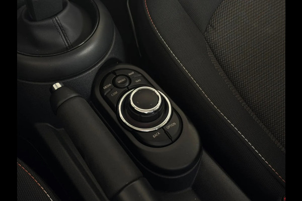MINI 5-deurs 1.5 Cooper Camden Edition(NL-auto, 1e Eig, Dealer OndH, Carplay, PDC, Climate Con, Cruise Con, Navi, etc)
