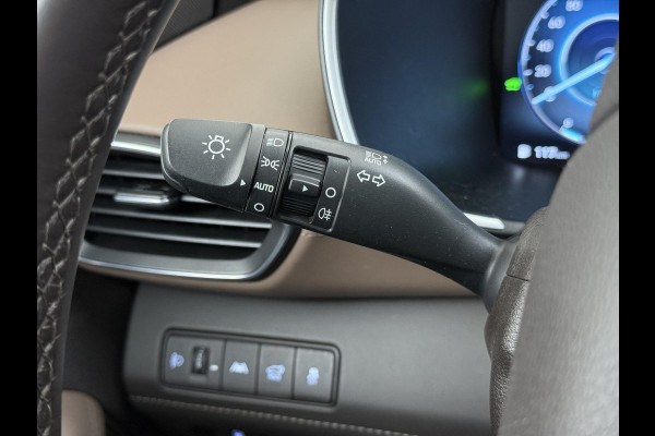 Hyundai Santa Fe 1.6 T-GDI PHEV Premium Sky 7p. APPLE CARP. | STOEL VENTILATIE/VERWARMING | 7 PERS | 360˚ CAMERA | HEAD-UP DISP. |
