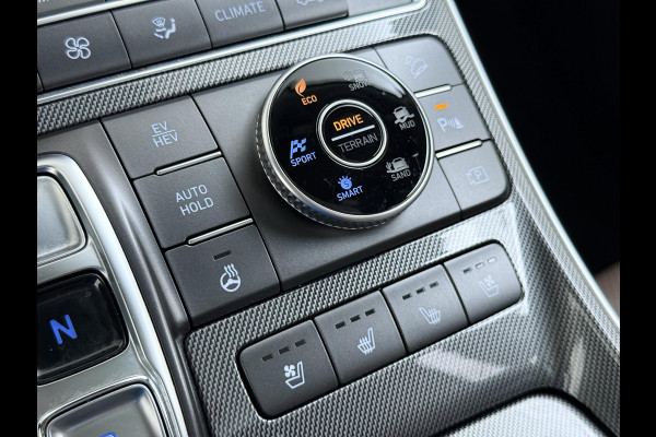 Hyundai Santa Fe 1.6 T-GDI PHEV Premium Sky 7p. APPLE CARP. | STOEL VENTILATIE/VERWARMING | 7 PERS | 360˚ CAMERA | HEAD-UP DISP. |