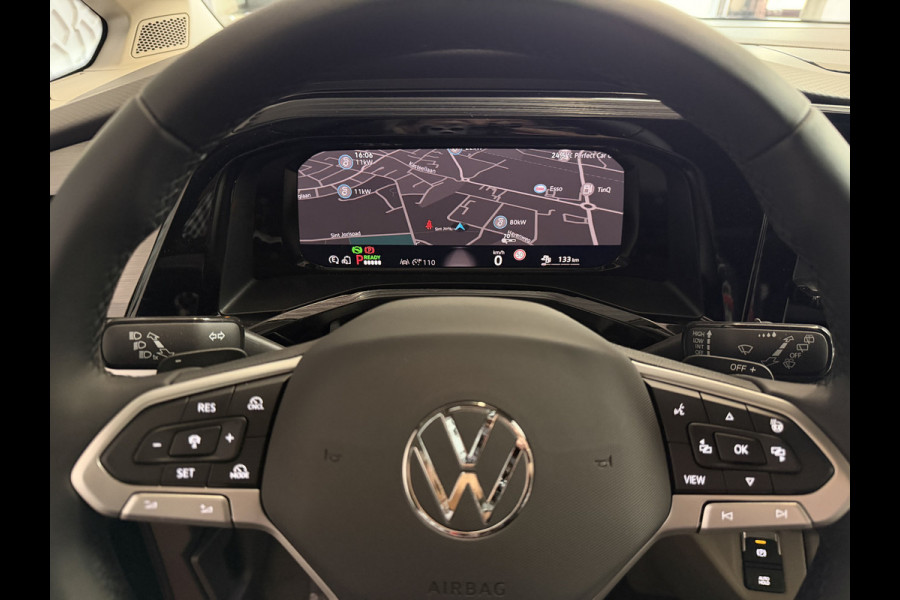 Volkswagen California Ocean eHybrid 245pk Trekhaak 19''lmv hydraulisch hefdak Stoel/stuur verw. phev plug in hybrid