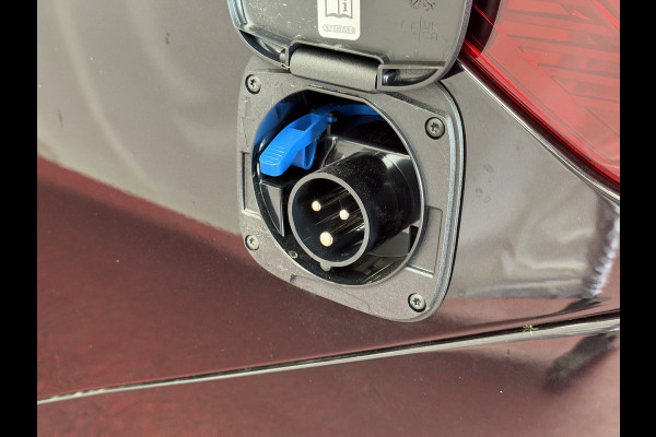 Volkswagen California Ocean eHybrid 245pk Trekhaak 19''lmv hydraulisch hefdak Stoel/stuur verw. phev plug in hybrid