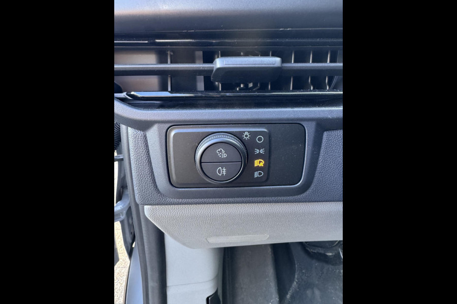 Ford E-Transit Custom 320 L2H1 Sport 65 kWh 218pk | Demo | Driver Assistance Pack | Wegklapbare Trekhaak | Stuurwiel verwarming | Stoel verwarming | 2.300kg Trekgewicht