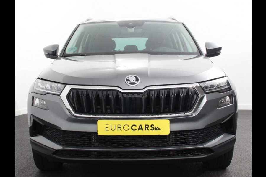 Škoda Karoq 1.5 TSI 150pk Automaat Ambition Skoda Karoq 1.5 TSI 150pk DSG Ambition | Navigatie | Apple Carpla/Android Auto | Camera | Climate Control | Adaptive Cruise control | Lichtmetalen Velgen