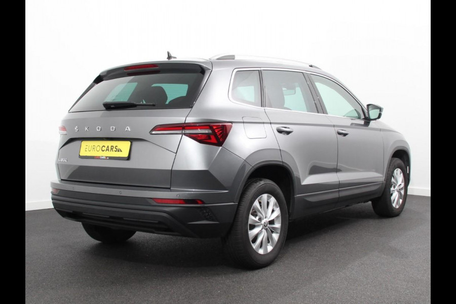 Škoda Karoq 1.5 TSI 150pk Automaat Ambition Skoda Karoq 1.5 TSI 150pk DSG Ambition | Navigatie | Apple Carpla/Android Auto | Camera | Climate Control | Adaptive Cruise control | Lichtmetalen Velgen