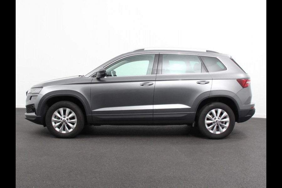Škoda Karoq 1.5 TSI 150pk Automaat Ambition Skoda Karoq 1.5 TSI 150pk DSG Ambition | Navigatie | Apple Carpla/Android Auto | Camera | Climate Control | Adaptive Cruise control | Lichtmetalen Velgen