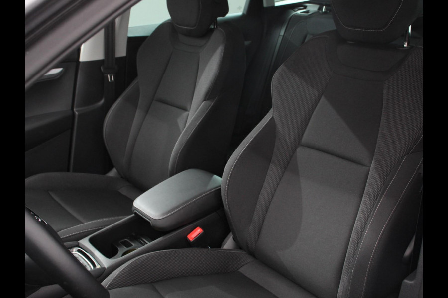 Škoda Karoq 1.5 TSI 150pk Automaat Ambition Skoda Karoq 1.5 TSI 150pk DSG Ambition | Navigatie | Apple Carpla/Android Auto | Camera | Climate Control | Adaptive Cruise control | Lichtmetalen Velgen