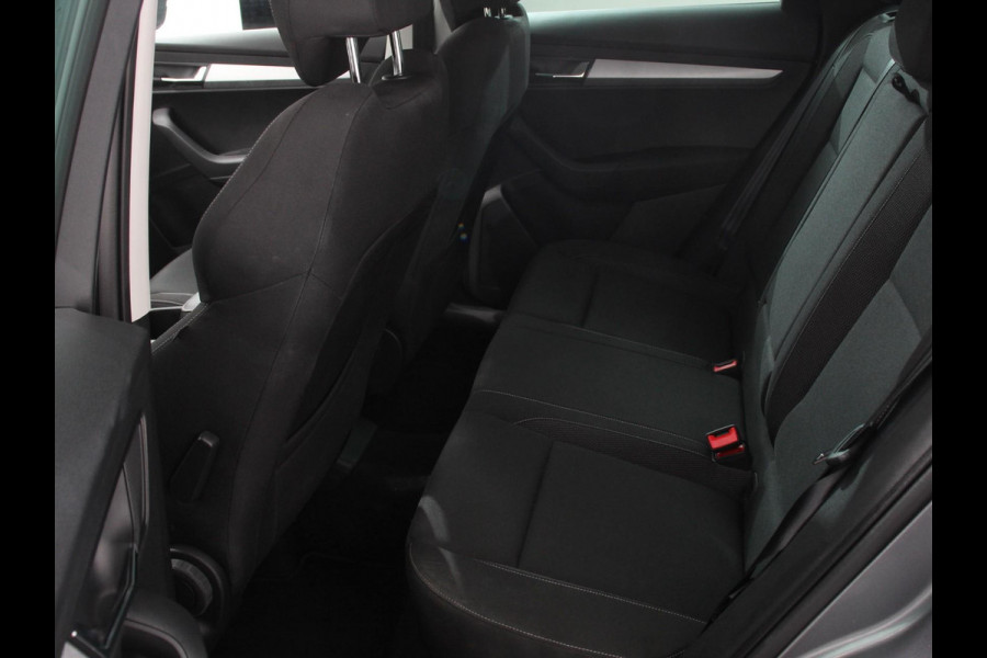 Škoda Karoq 1.5 TSI 150pk Automaat Ambition Skoda Karoq 1.5 TSI 150pk DSG Ambition | Navigatie | Apple Carpla/Android Auto | Camera | Climate Control | Adaptive Cruise control | Lichtmetalen Velgen