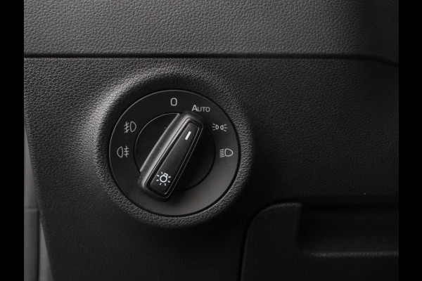 Škoda Karoq 1.5 TSI 150pk Automaat Ambition Skoda Karoq 1.5 TSI 150pk DSG Ambition | Navigatie | Apple Carpla/Android Auto | Camera | Climate Control | Adaptive Cruise control | Lichtmetalen Velgen
