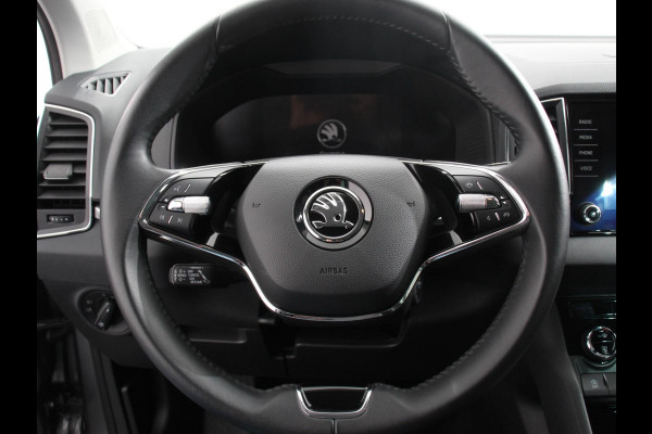 Škoda Karoq 1.5 TSI 150pk Automaat Ambition Skoda Karoq 1.5 TSI 150pk DSG Ambition | Navigatie | Apple Carpla/Android Auto | Camera | Climate Control | Adaptive Cruise control | Lichtmetalen Velgen