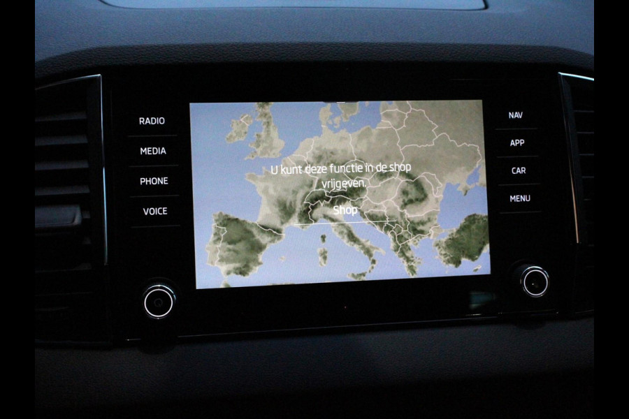 Škoda Karoq 1.5 TSI 150pk Automaat Ambition Skoda Karoq 1.5 TSI 150pk DSG Ambition | Navigatie | Apple Carpla/Android Auto | Camera | Climate Control | Adaptive Cruise control | Lichtmetalen Velgen