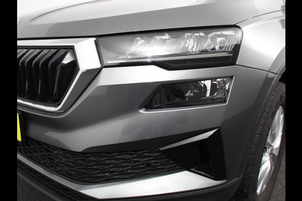 Škoda Karoq 1.5 TSI 150pk Automaat Ambition Skoda Karoq 1.5 TSI 150pk DSG Ambition | Navigatie | Apple Carpla/Android Auto | Camera | Climate Control | Adaptive Cruise control | Lichtmetalen Velgen