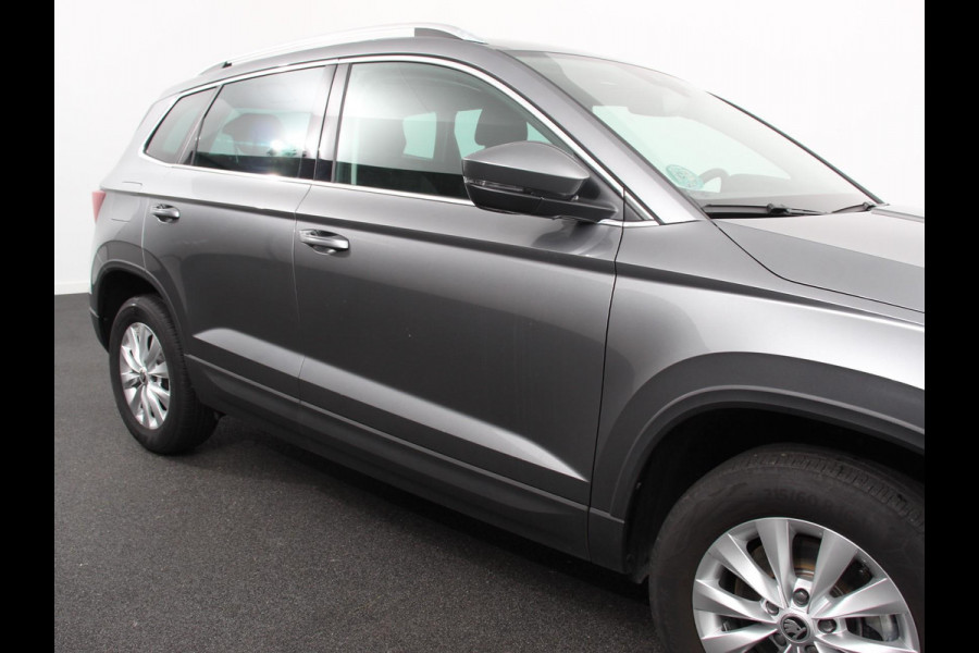 Škoda Karoq 1.5 TSI 150pk Automaat Ambition Skoda Karoq 1.5 TSI 150pk DSG Ambition | Navigatie | Apple Carpla/Android Auto | Camera | Climate Control | Adaptive Cruise control | Lichtmetalen Velgen