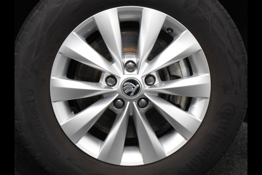 Škoda Karoq 1.5 TSI 150pk Automaat Ambition Skoda Karoq 1.5 TSI 150pk DSG Ambition | Navigatie | Apple Carpla/Android Auto | Camera | Climate Control | Adaptive Cruise control | Lichtmetalen Velgen