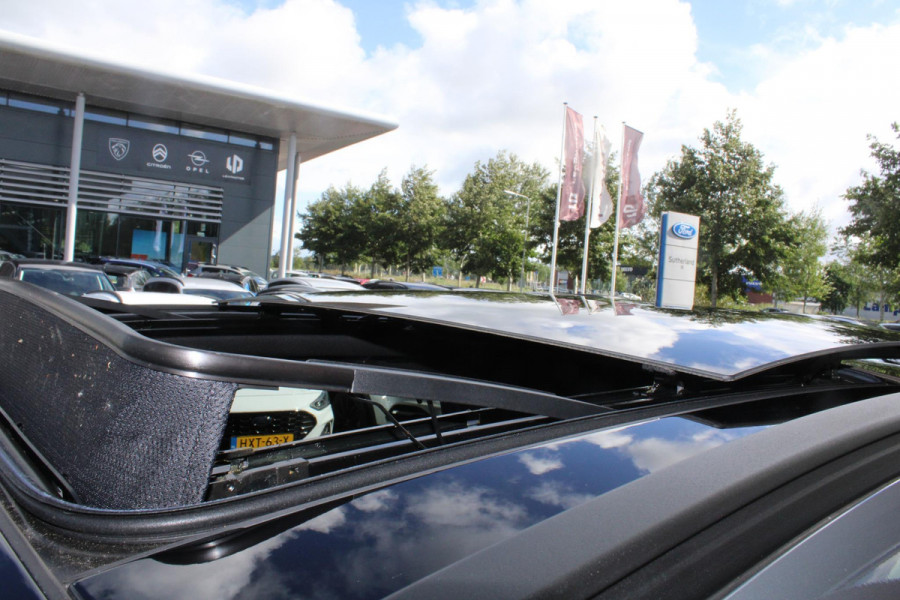 Ford Kuga 2.5 PHEV ST-Line X | Panoramadak | Wegklapbare trekhaak | Head up Display | Adapitve Led | Winter Pack | Bang&Olufsen | AGR-stoelen | 2.100kg trekgewicht