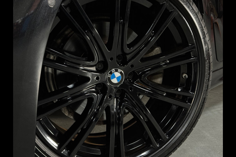BMW 5 Serie Touring 520i M-Sport BLACK PACK|PANO|H&K|HUD|BMW Display-Key|AMBIENT|E-ZETEL MEMORY|20 inch