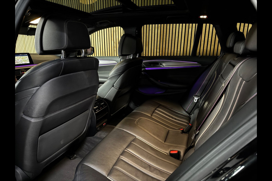 BMW 5 Serie Touring 520i M-Sport BLACK PACK|PANO|H&K|HUD|BMW Display-Key|AMBIENT|E-ZETEL MEMORY|20 inch