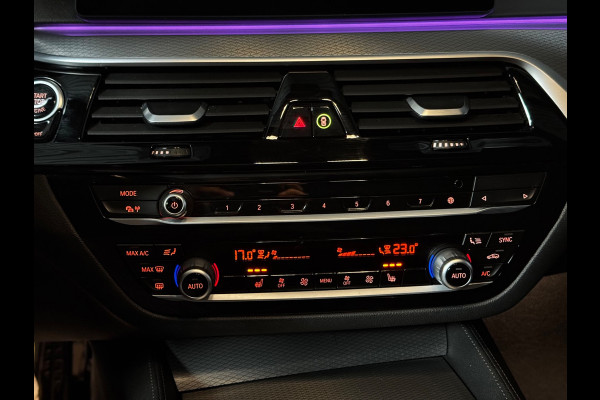 BMW 5 Serie Touring 520i M-Sport BLACK PACK|PANO|H&K|HUD|BMW Display-Key|AMBIENT|E-ZETEL MEMORY|20 inch