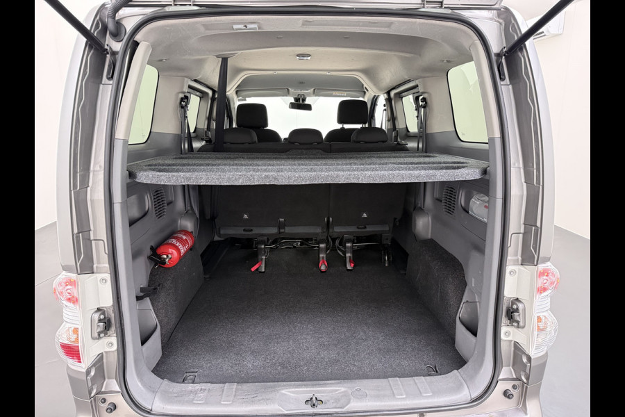 Nissan e-NV200 Evalia 40kWh Automaat 2X Schuifdeur 5-Persoons Camera Stoel+Stuurverwarming Navi DAB Connect Edition SOH 89% Regen-Lichtsensor Cruise Control Bluetooth Privacy Glas Isofix Lmv 15" 1e Eigenaar Dealeronderhouden Origineel Nederlandse Auto