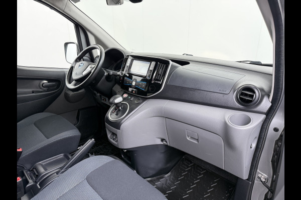Nissan e-NV200 Evalia 40kWh Automaat 2X Schuifdeur 5-Persoons Camera Stoel+Stuurverwarming Navi DAB Connect Edition SOH 89% Regen-Lichtsensor Cruise Control Bluetooth Privacy Glas Isofix Lmv 15" 1e Eigenaar Dealeronderhouden Origineel Nederlandse Auto