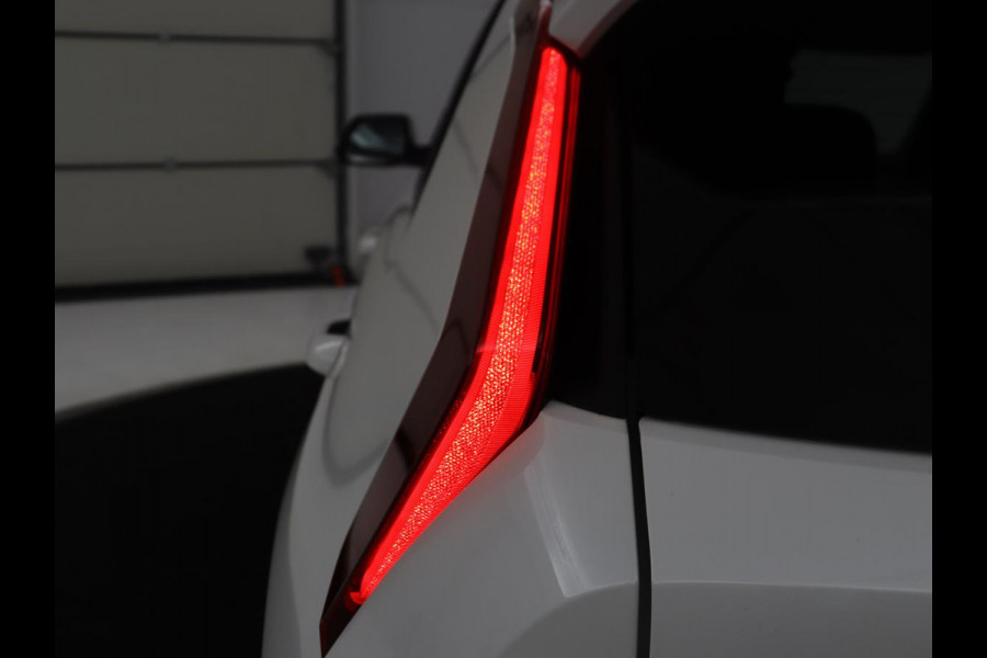 Kia Niro EV DynamicPlusLine 64.8 kWh | SOH 95,8% | Panoramadak | Leder | Adaptive cruise | Harman/Kardon | Trekhaak | Camera | Park assist | Stuur/stoel verwarming | Carplay | Climate control | Full LED
