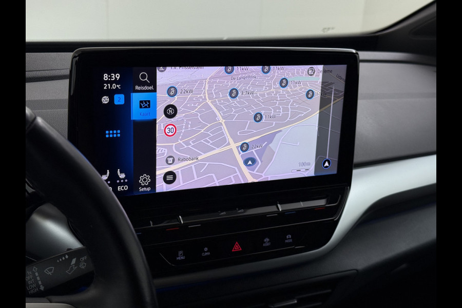 Volkswagen ID.5 Coupé Pro 82kWh 204PK Trekhaak SOH 94% Camera Adap.Cruise Assistentie+Comfort+Design+Stylepakket Navi Keyless Apple Carplay Andr Led-a-licht dynamisch Keyless advanced Matrix led-koplampen Lmv 20" Privacy Glas DAB 1.000KG Trekgewicht 1e Eigenaar