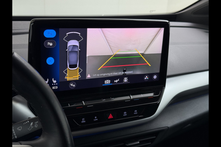 Volkswagen ID.5 Coupé Pro 82kWh 204PK Trekhaak SOH 94% Camera Adap.Cruise Assistentie+Comfort+Design+Stylepakket Navi Keyless Apple Carplay Andr Led-a-licht dynamisch Keyless advanced Matrix led-koplampen Lmv 20" Privacy Glas DAB 1.000KG Trekgewicht 1e Eigenaar