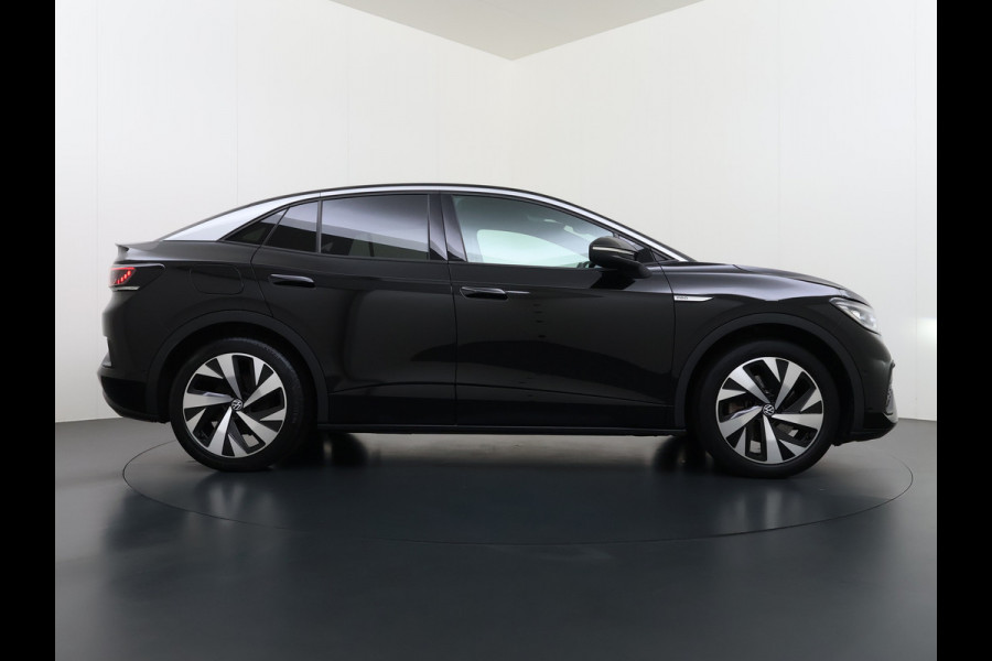 Volkswagen ID.5 Coupé Pro 82kWh 204PK Trekhaak SOH 94% Camera Adap.Cruise Assistentie+Comfort+Design+Stylepakket Navi Keyless Apple Carplay Andr Led-a-licht dynamisch Keyless advanced Matrix led-koplampen Lmv 20" Privacy Glas DAB 1.000KG Trekgewicht 1e Eigenaar