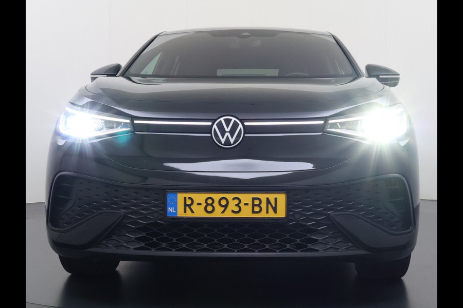 Volkswagen ID.5 Coupé Pro 82kWh 204PK Trekhaak SOH 94% Camera Adap.Cruise Assistentie+Comfort+Design+Stylepakket Navi Keyless Apple Carplay Andr Led-a-licht dynamisch Keyless advanced Matrix led-koplampen Lmv 20" Privacy Glas DAB 1.000KG Trekgewicht 1e Eigenaar