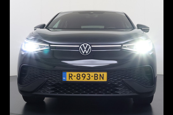 Volkswagen ID.5 Coupé Pro 82kWh 204PK Trekhaak SOH 94% Camera Adap.Cruise Assistentie+Comfort+Design+Stylepakket Navi Keyless Apple Carplay Andr Led-a-licht dynamisch Keyless advanced Matrix led-koplampen Lmv 20" Privacy Glas DAB 1.000KG Trekgewicht 1e Eigenaar