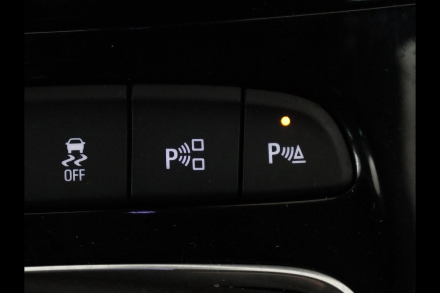 Opel Astra Sports Tourer 1.2 Design & Tech | Cruise control | Camera | Park assist | Trekhaak | Dodehoek detectie | Navigatie | Carplay | Climate control | 16" velgen