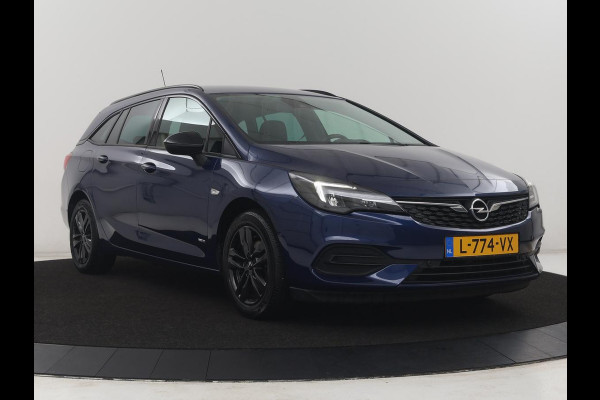 Opel Astra Sports Tourer 1.2 Design & Tech | Cruise control | Camera | Park assist | Trekhaak | Dodehoek detectie | Navigatie | Carplay | Climate control | 16" velgen