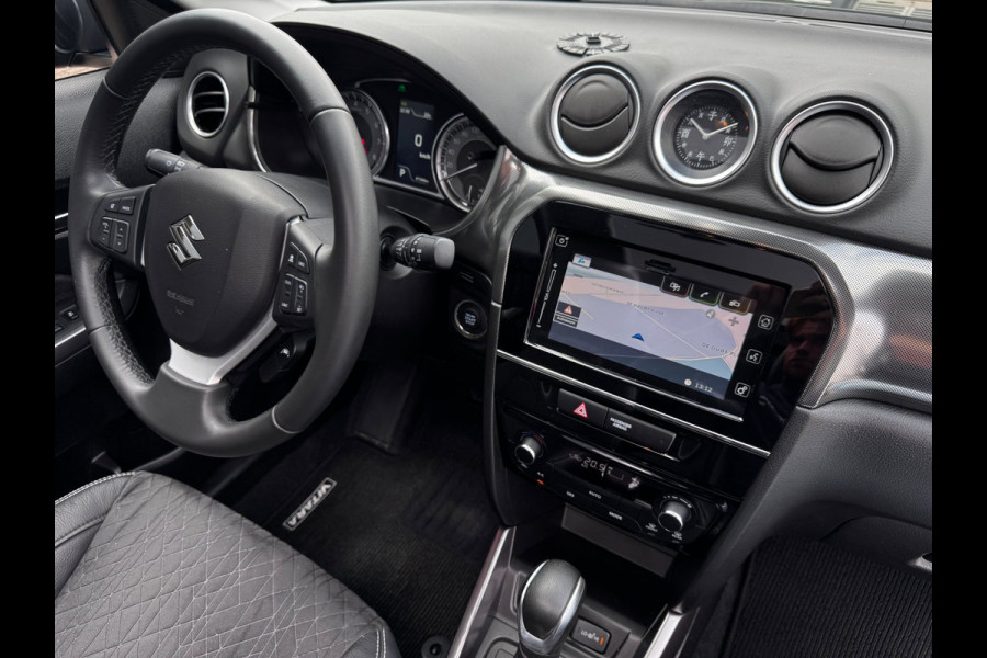 Suzuki Vitara 1.5 Hybrid Style | Panoramadak | Suzuki dealer onderhouden | Stoelverwarming | Camera |