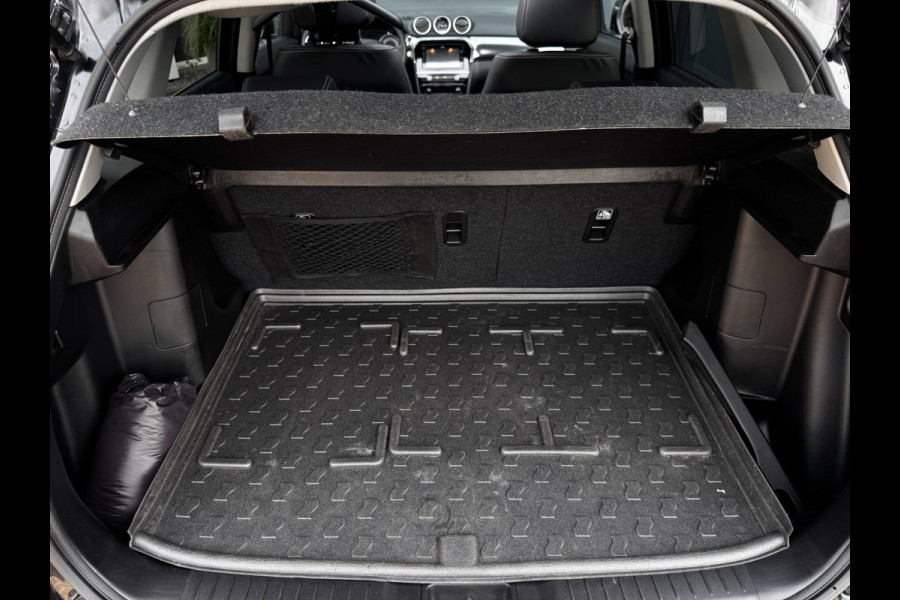 Suzuki Vitara 1.5 Hybrid Style | Panoramadak | Suzuki dealer onderhouden | Stoelverwarming | Camera |