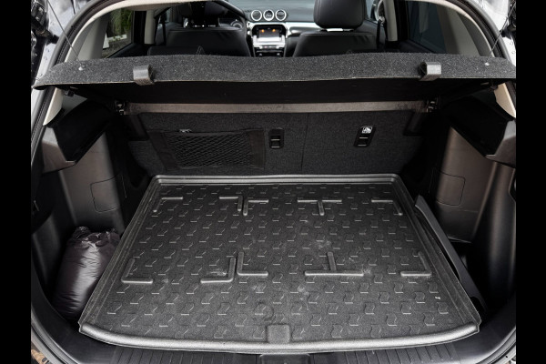 Suzuki Vitara 1.5 Hybrid Style | Panoramadak | Suzuki dealer onderhouden | Stoelverwarming | Camera |