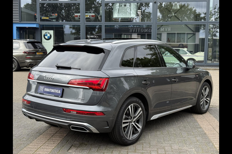 Audi Q5 55 TFSI e S edition PHEV| VAN: 48.900,- VOOR: 44.877,- UW HERFSTVOORDEEL: 4.023,- S-LINE BINNEN + BUITEN |LUCHTVERING| ELEKTRISCHE TREKHAAK| 360 CAMERA| PANO| DODE HOEK SENSOR| ELEK. STOELEN | MATRIX| RECENT NOG ONDERHOUD GEHAD|