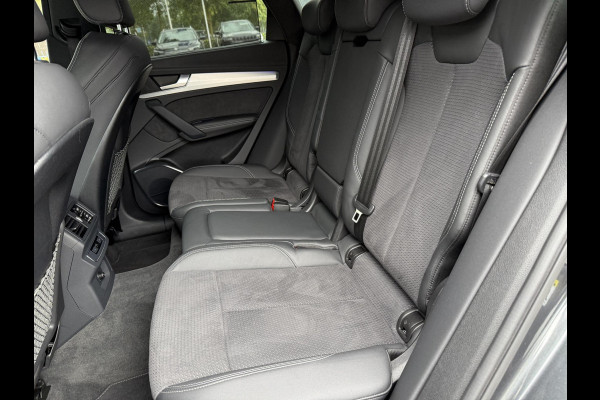 Audi Q5 55 TFSI e S edition PHEV| VAN: 48.900,- VOOR: 44.877,- UW HERFSTVOORDEEL: 4.023,- S-LINE BINNEN + BUITEN |LUCHTVERING| ELEKTRISCHE TREKHAAK| 360 CAMERA| PANO| DODE HOEK SENSOR| ELEK. STOELEN | MATRIX| RECENT NOG ONDERHOUD GEHAD|