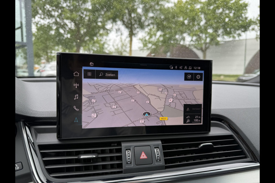 Audi Q5 55 TFSI e S edition PHEV| VAN: 48.900,- VOOR: 44.877,- UW HERFSTVOORDEEL: 4.023,- S-LINE BINNEN + BUITEN |LUCHTVERING| ELEKTRISCHE TREKHAAK| 360 CAMERA| PANO| DODE HOEK SENSOR| ELEK. STOELEN | MATRIX| RECENT NOG ONDERHOUD GEHAD|