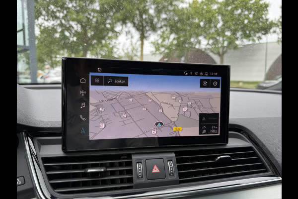 Audi Q5 55 TFSI e S edition PHEV| VAN: 48.900,- VOOR: 44.877,- UW HERFSTVOORDEEL: 4.023,- S-LINE BINNEN + BUITEN |LUCHTVERING| ELEKTRISCHE TREKHAAK| 360 CAMERA| PANO| DODE HOEK SENSOR| ELEK. STOELEN | MATRIX| RECENT NOG ONDERHOUD GEHAD|