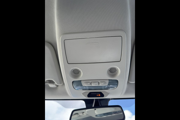 Ford EcoSport 1.0 EcoBoost ST-Line Black 125pk | Winterpack | SYNC 3 Navigatie | Achteruitrijcamera | Zwart dak |