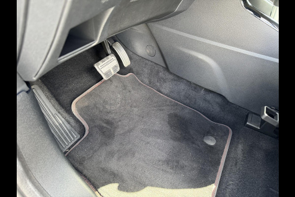 Ford EcoSport 1.0 EcoBoost ST-Line Black 125pk | Winterpack | SYNC 3 Navigatie | Achteruitrijcamera | Zwart dak |