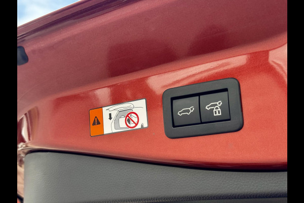 Toyota C-HR 2.0 Plug-in Hybrid 220 GR SPORT | Digitale Binnenspiegel | Blindspot | HUD | Adaptive CC | GR stoelen | Smart Phone Entry | Camera |