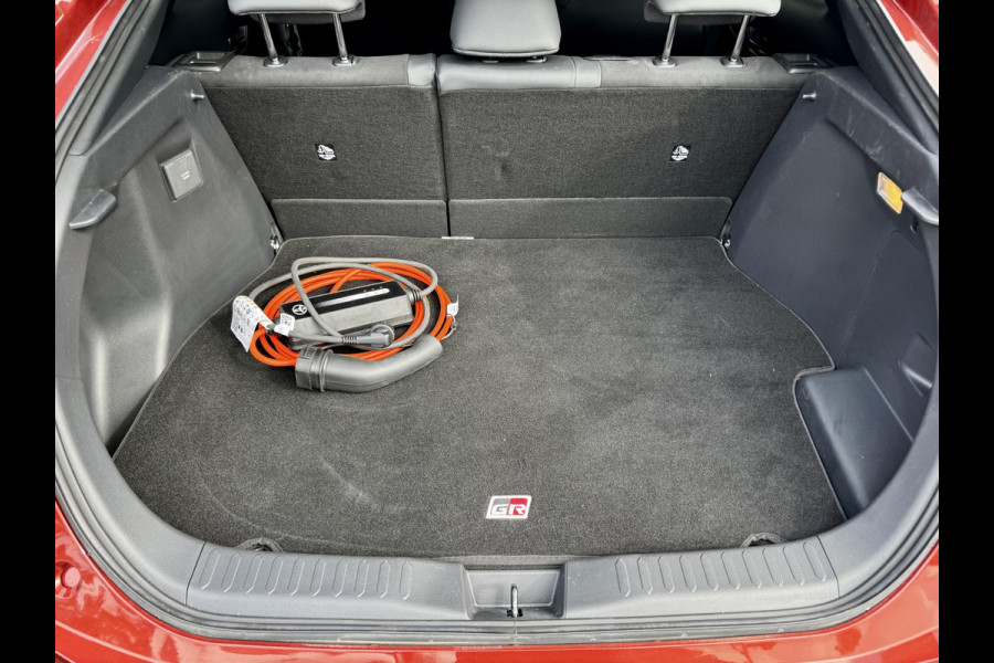 Toyota C-HR 2.0 Plug-in Hybrid 220 GR SPORT | Digitale Binnenspiegel | Blindspot | HUD | Adaptive CC | GR stoelen | Smart Phone Entry | Camera |