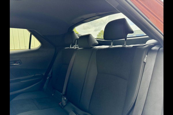 Toyota C-HR 2.0 Plug-in Hybrid 220 GR SPORT | Digitale Binnenspiegel | Blindspot | HUD | Adaptive CC | GR stoelen | Smart Phone Entry | Camera |