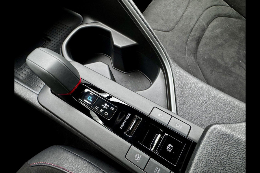Toyota C-HR 2.0 Plug-in Hybrid 220 GR SPORT | Digitale Binnenspiegel | Blindspot | HUD | Adaptive CC | GR stoelen | Smart Phone Entry | Camera |