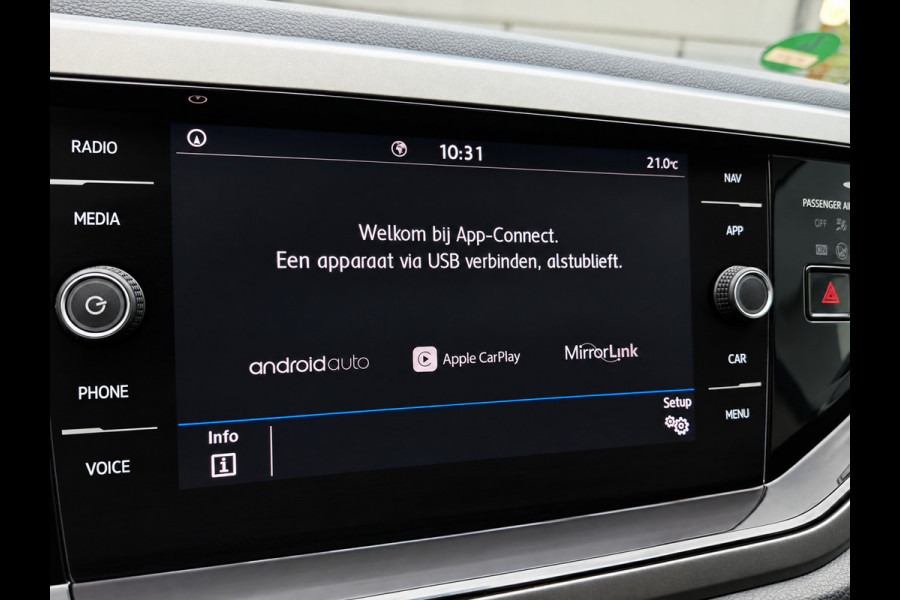 Volkswagen Polo 1.0 TSI Comfortline Business carplay_Camera_Cruise_Led